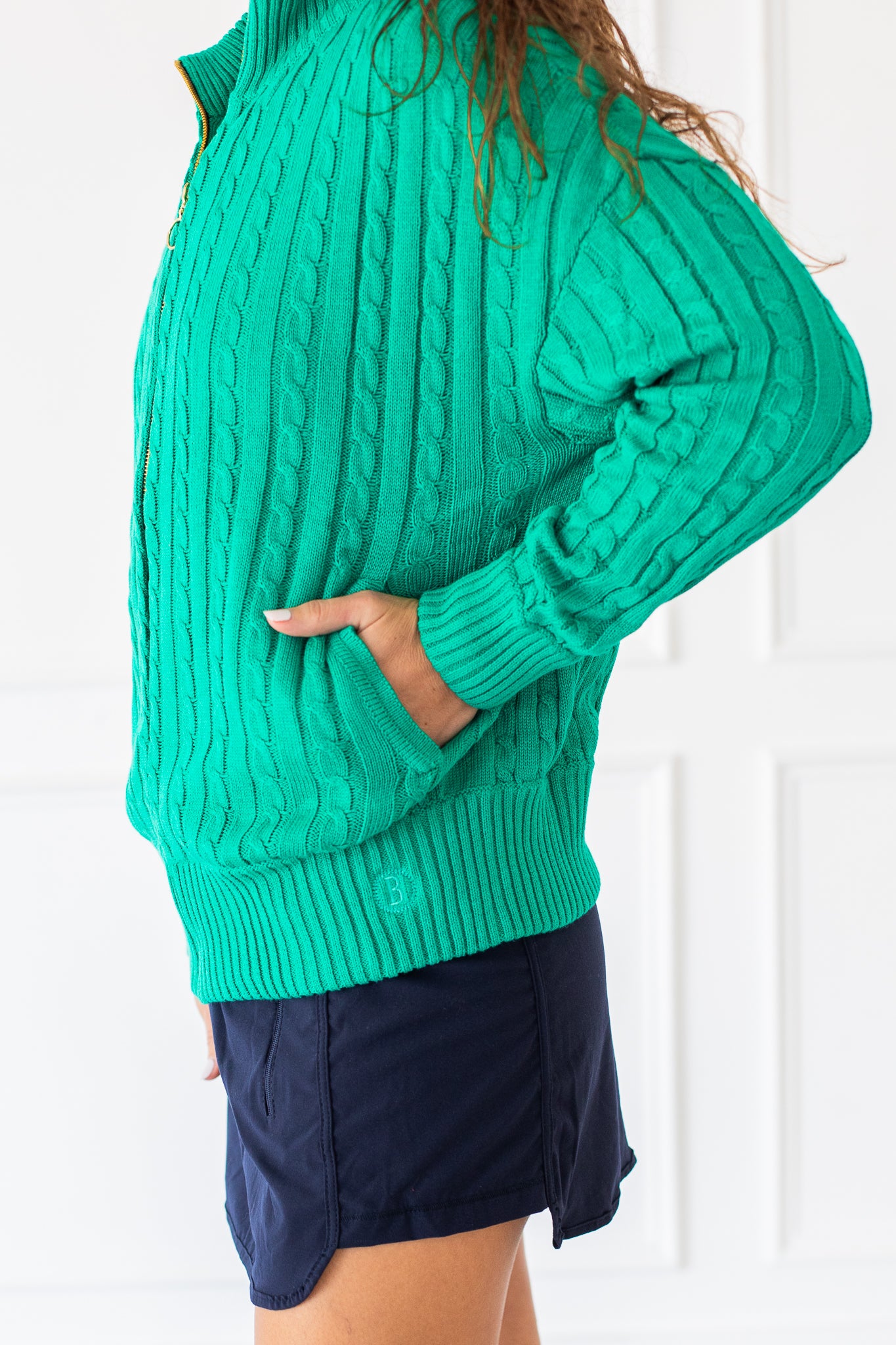 GREEN