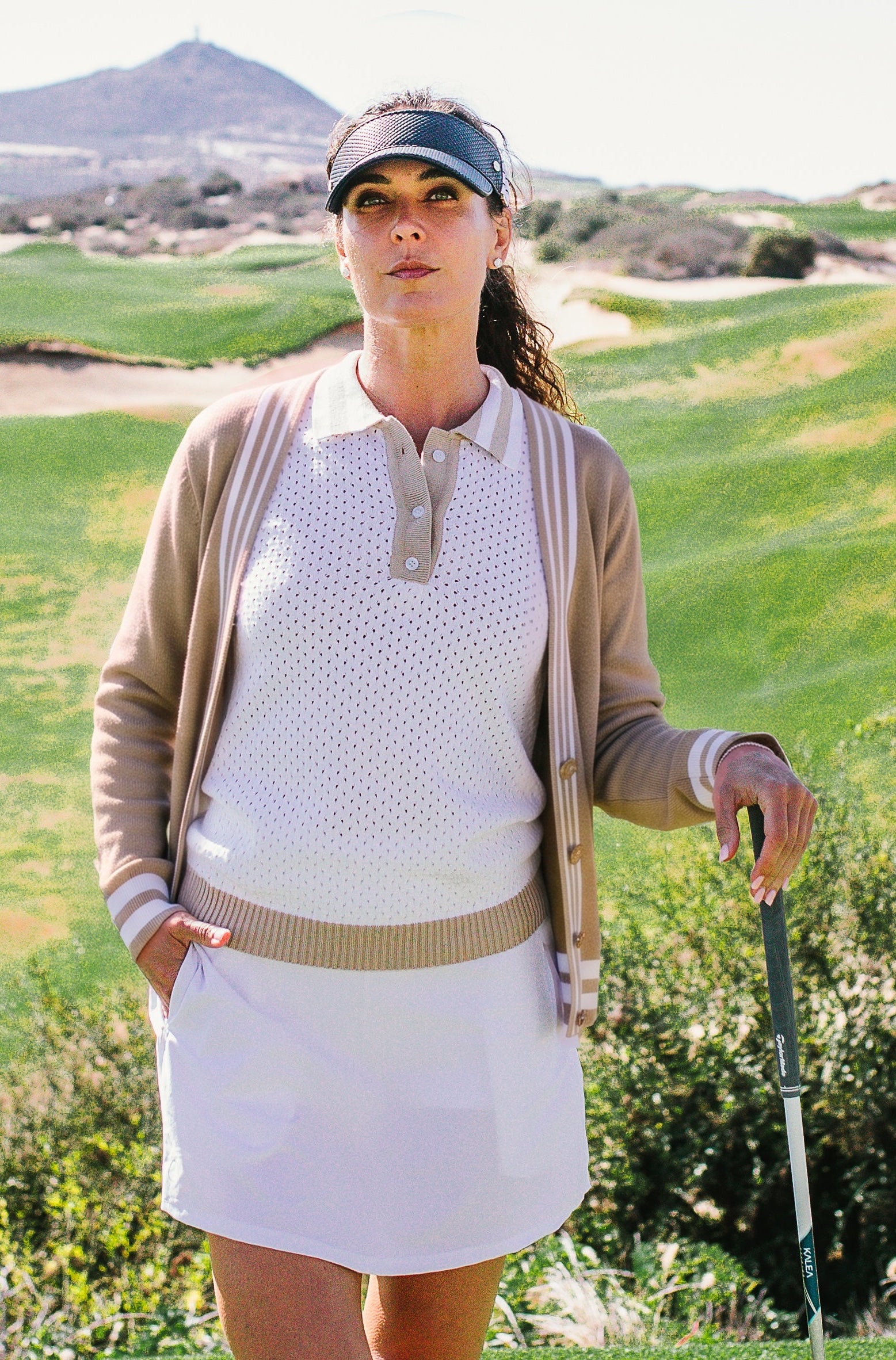 KHAKI WHITE